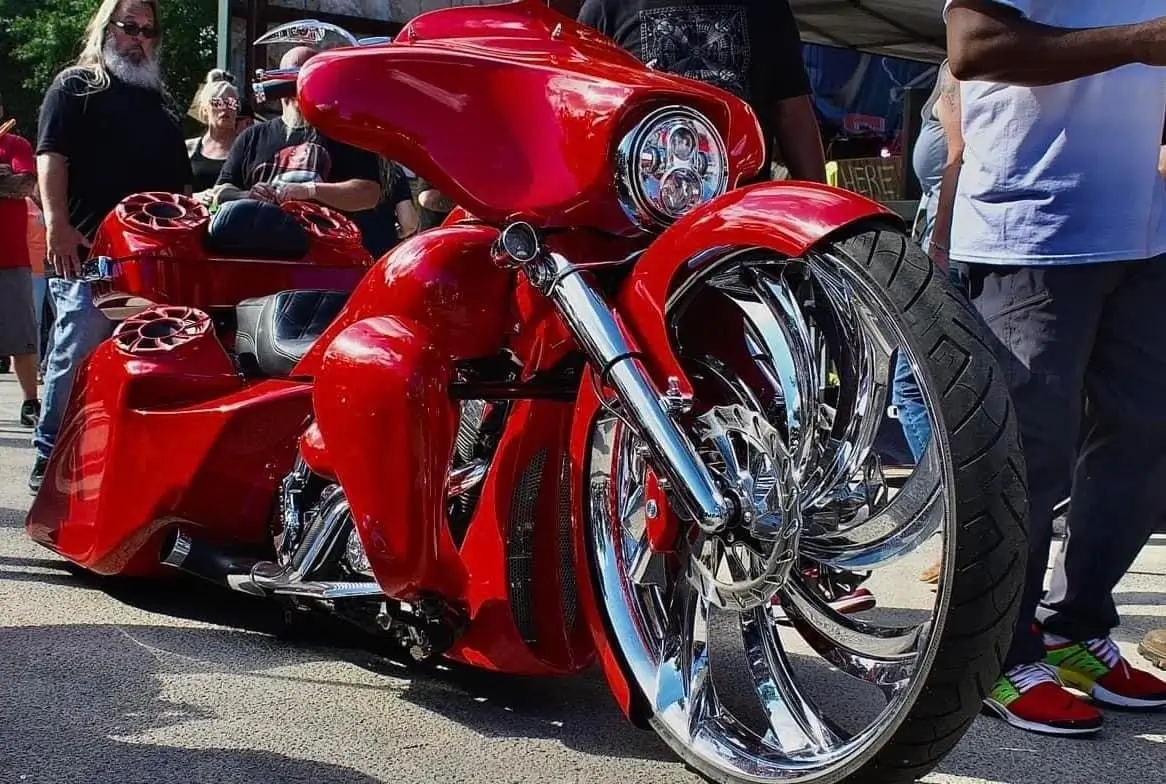 laynlowcustombaggers
